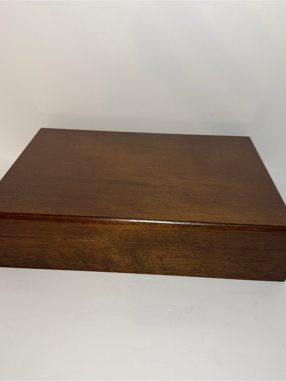 Oneida Wooden Silverware Storage Chest